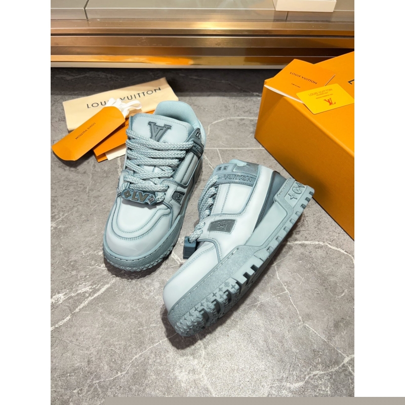 l**is V*t*n sneakers